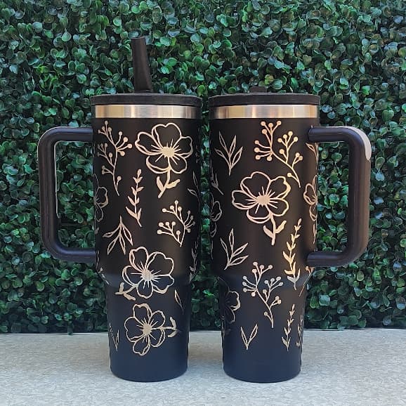 COPO TÉRMICO 1200ML COPÃO COM ARTE A LASER 360 GRAUS TEMA: FLORES IDÉIAS DE PRESENTE FEMININO NOVIDADE
