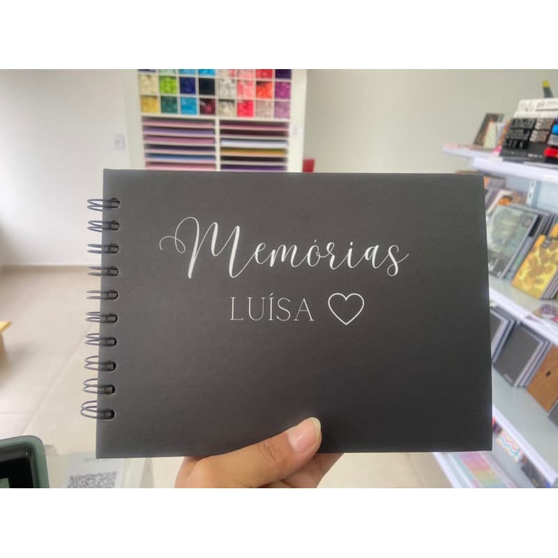 Caderno Scrapbook A5 Personalizado - Capa Frontal com Folhas Pretas de 180g, Artesanal – Ideal para Colagem de Fotos