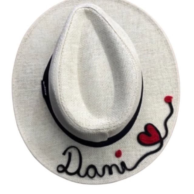 chapéu panamá personalizado com nome e desenho