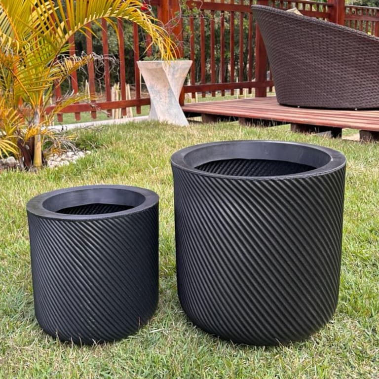 Kit 2 Vasos para plantas P+M em Polietileno Bojo Vertical Decorativo Luxo Moderno