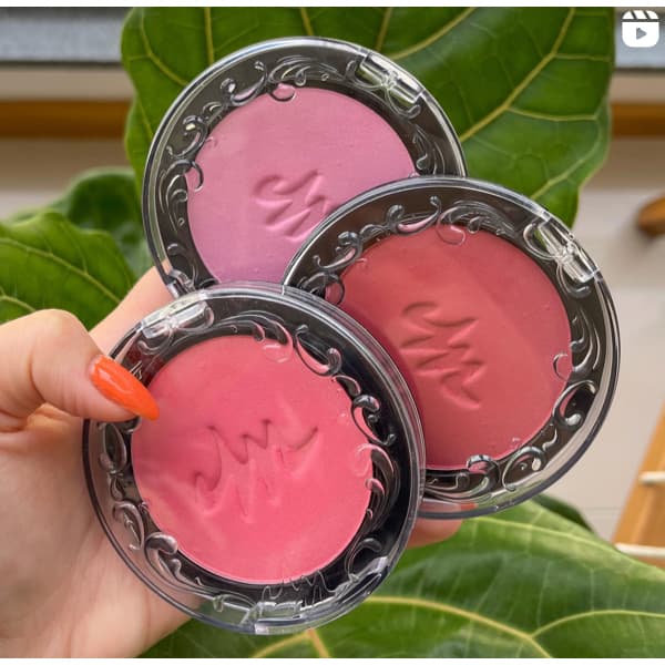 Novo Blush e Po Compacto Powder Cintilante Brilho Levemente Iluminado Lançamento Max Love