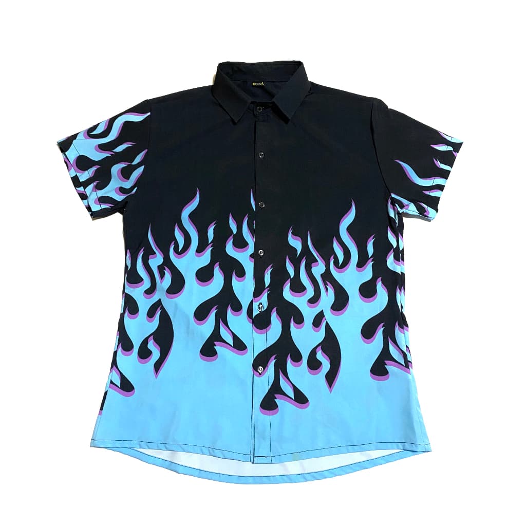 Camisa de Botão Fogo azul estampa tumblr aesthetic