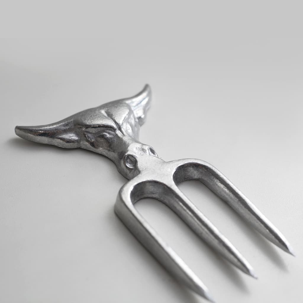 Garfo Tridente em Alumínio para Grelhar Carnes com Precisão - Ferramenta para Churrasco, Espetar Carnes, Utensílio Churrasqueira