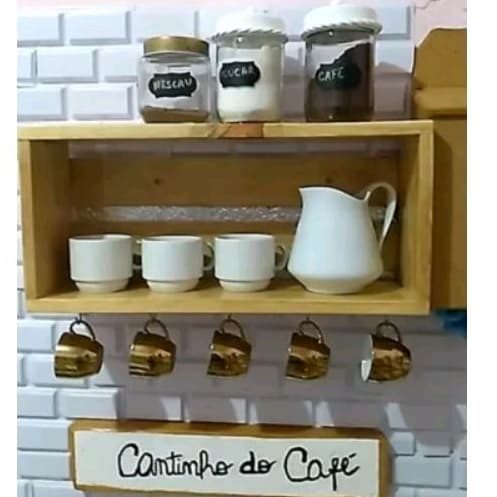 Nicho Cantinho de café próprio para aquele espaço pequeno.