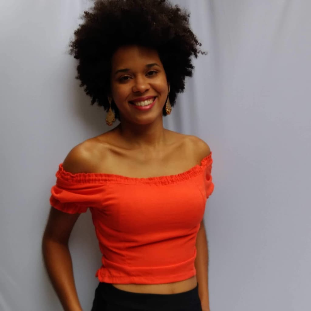 Croped feminino com bojo e elastano Blusa curta
