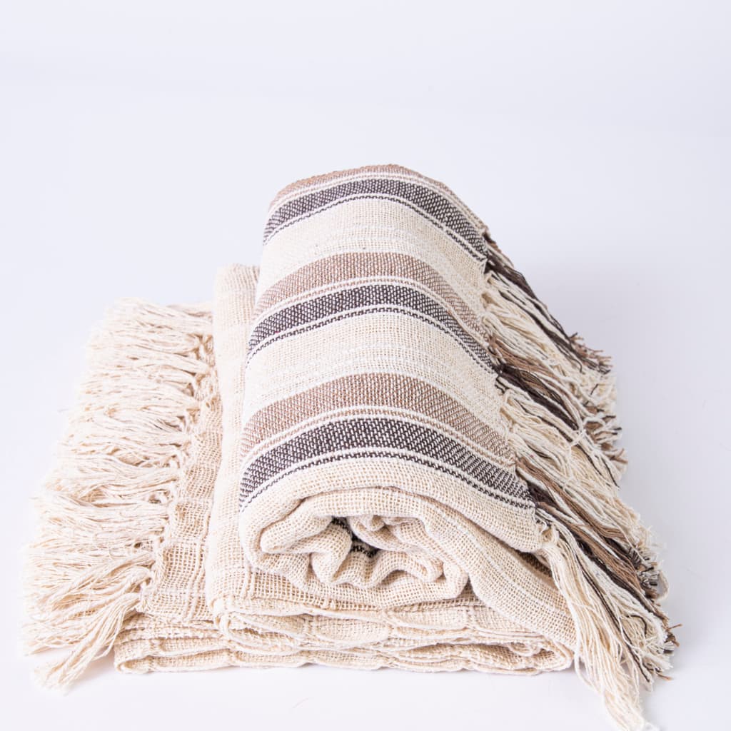 Kit 2 Mantas Pra Sofá Luxo Xale Com Franjas Marrom De Faixa E Cru Perfeitas E Ideal Para Decoração De Quartos E Salas