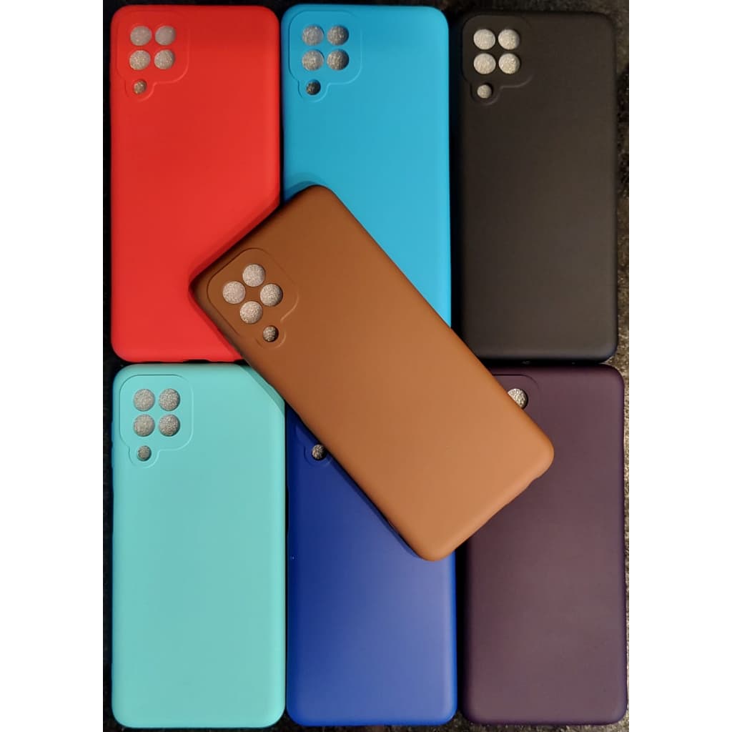 Kit Capinha e Película 3D para celular  modelo A22 + Limpeza de tela. Proteção celular.
