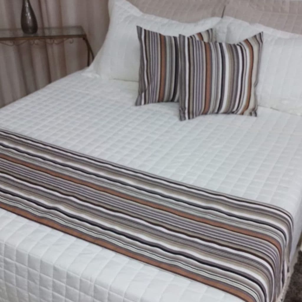 Peseira Decorativa Casa Linda Estampa Listra Marrom 01 peça (2.15M x 0.42CM)