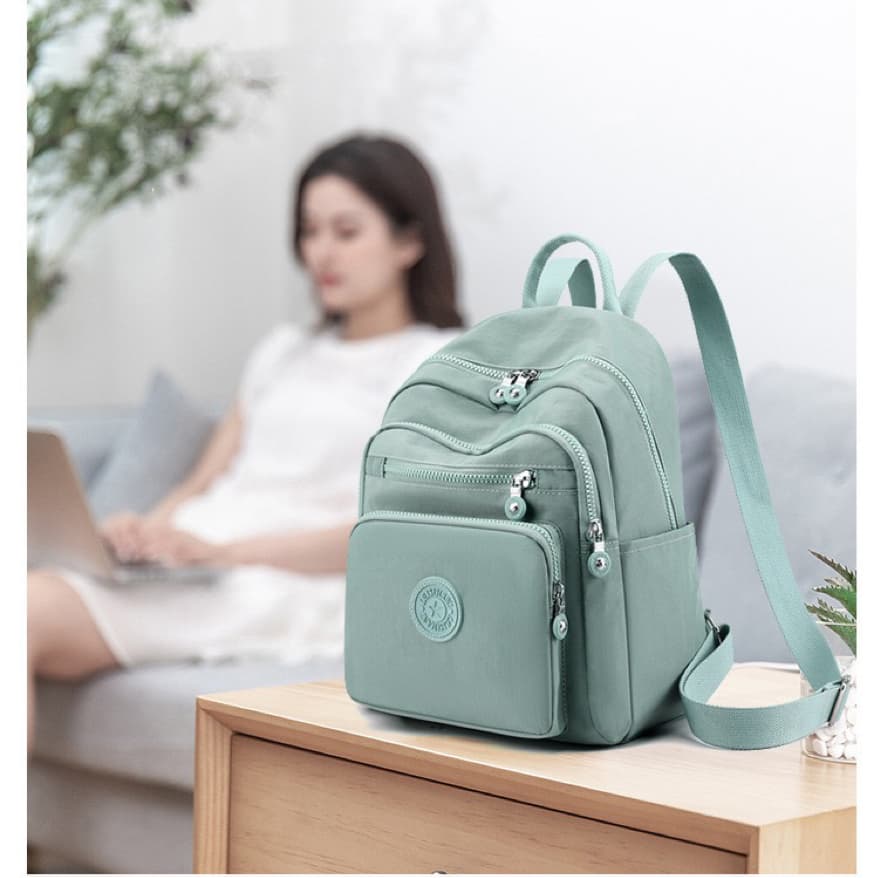 Mochila feminina média para escola/caminho