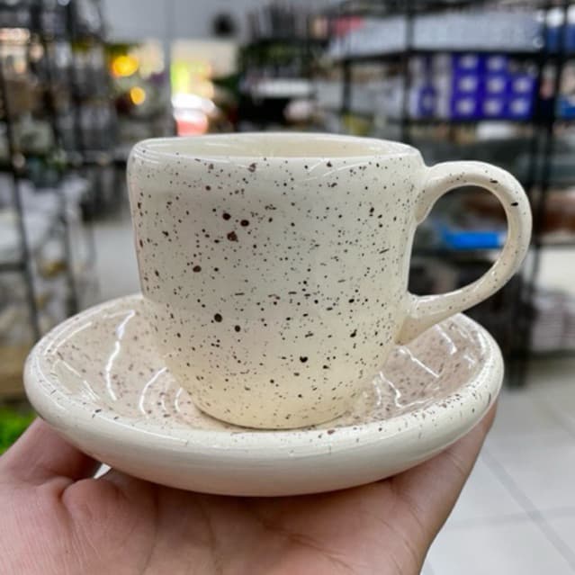 Xícara Café Chá Creme Chapiscado em Cerâmica Pintado á Mão