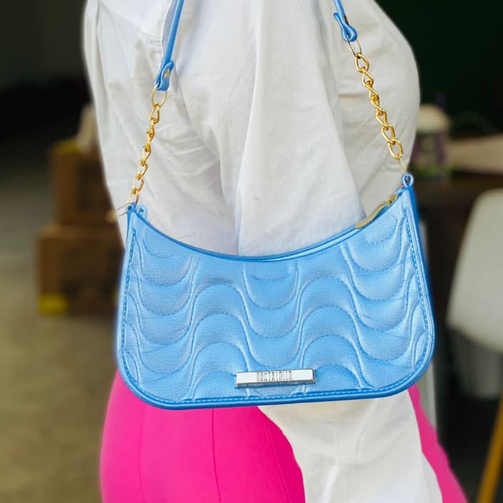 Bolsa de Ombro Feminino Alcinha Metalizado Transversal Copacabana Modelo Lançamento