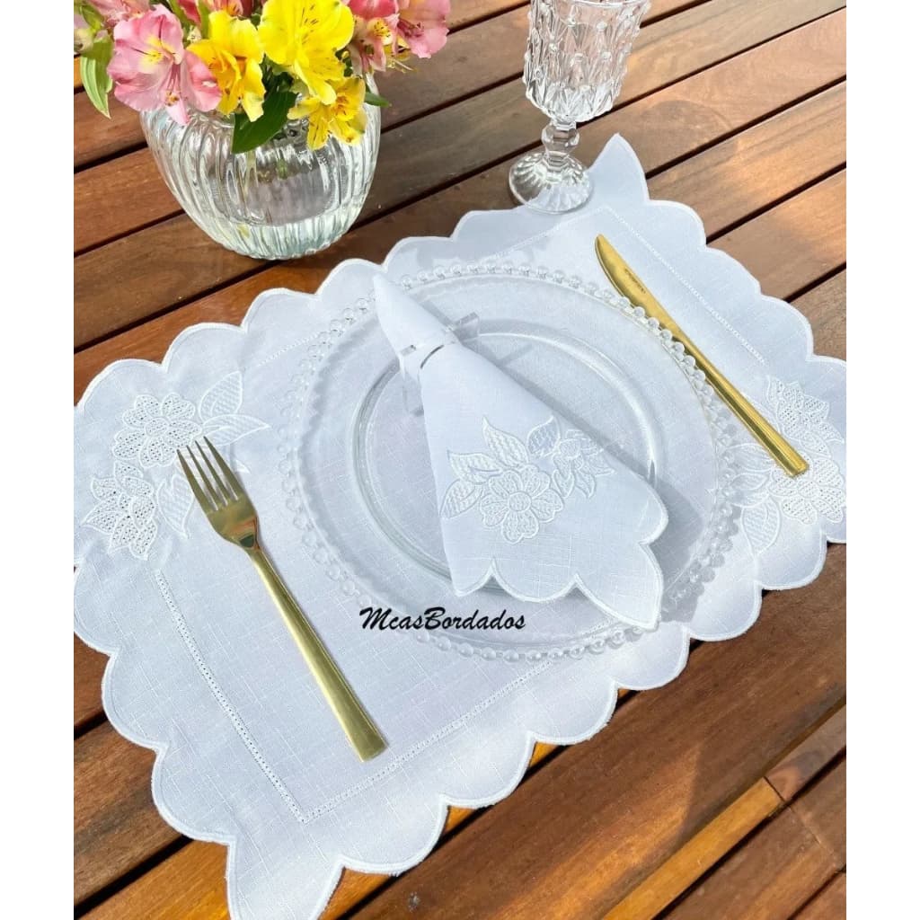 16 Pçs (8 Lugares/Jogos) Jogo Americano Bordado Branco com Aplicação Floral Branco Com Guardanapo