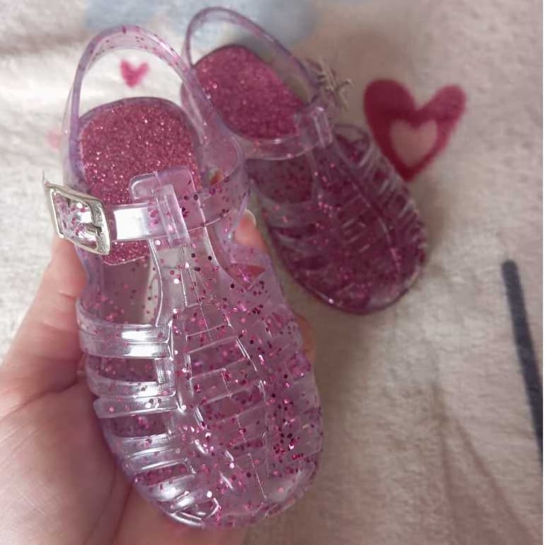 Sandália Infantil Aranha Feminina: Conforto e Leveza Delicada Várias Cores Flexível Antiderrapante Bebê 18 ao 32