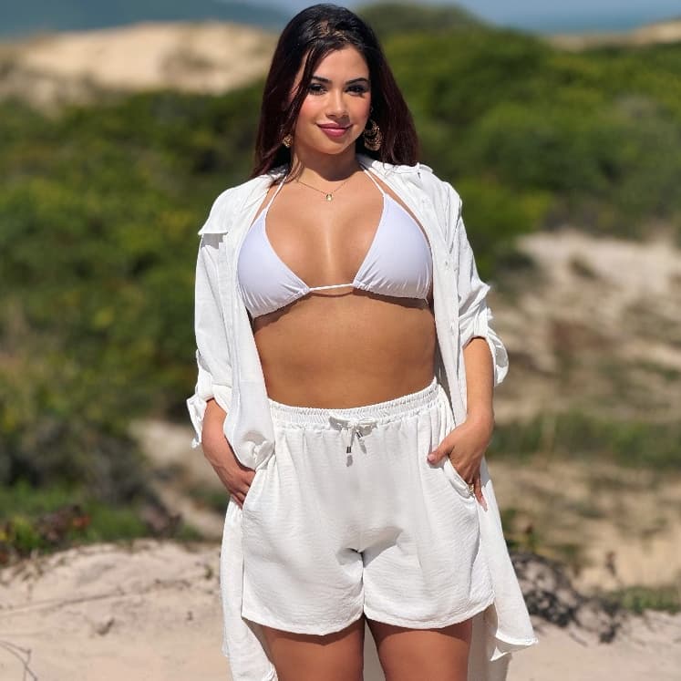 Saída de Praia Plus Size Conjunto Camisão c/ Botões e Short c/ Bolso Frontal