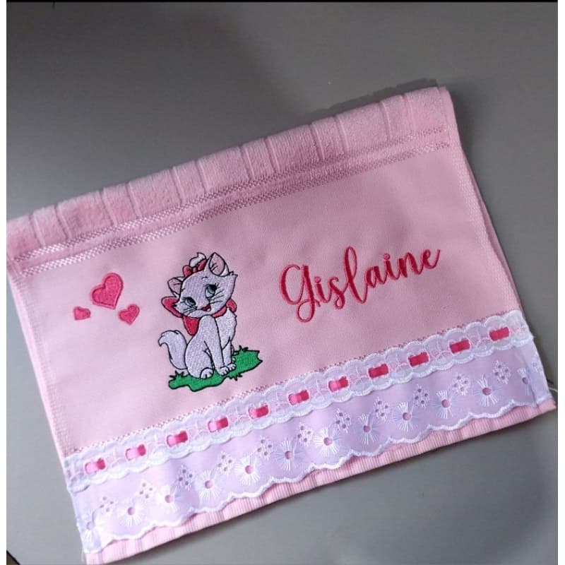 toalha de boca toalha de mão bordada gatinha Marie + nome