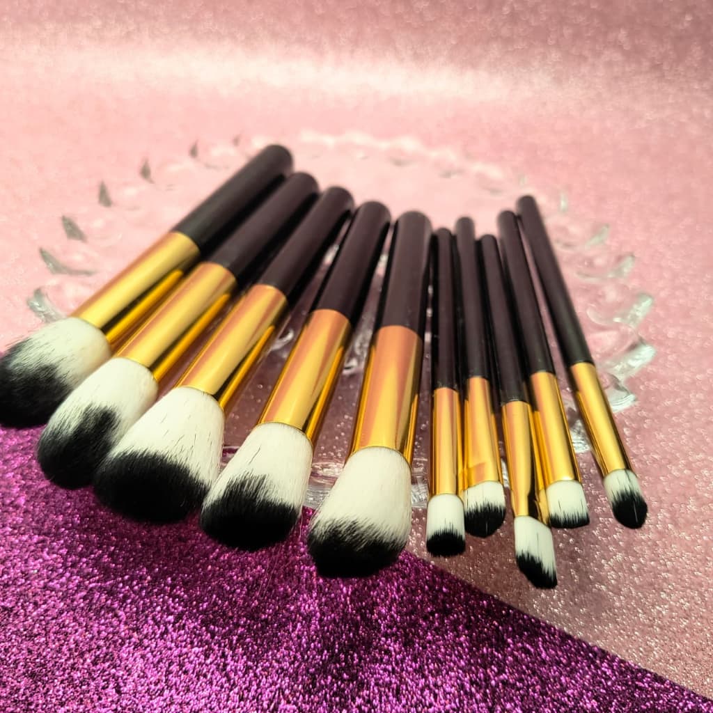 KIT 10 Pincels de Maquiagem Esfumar Contorno Kabuki COR PRETO Profissional a Pronta Entrega