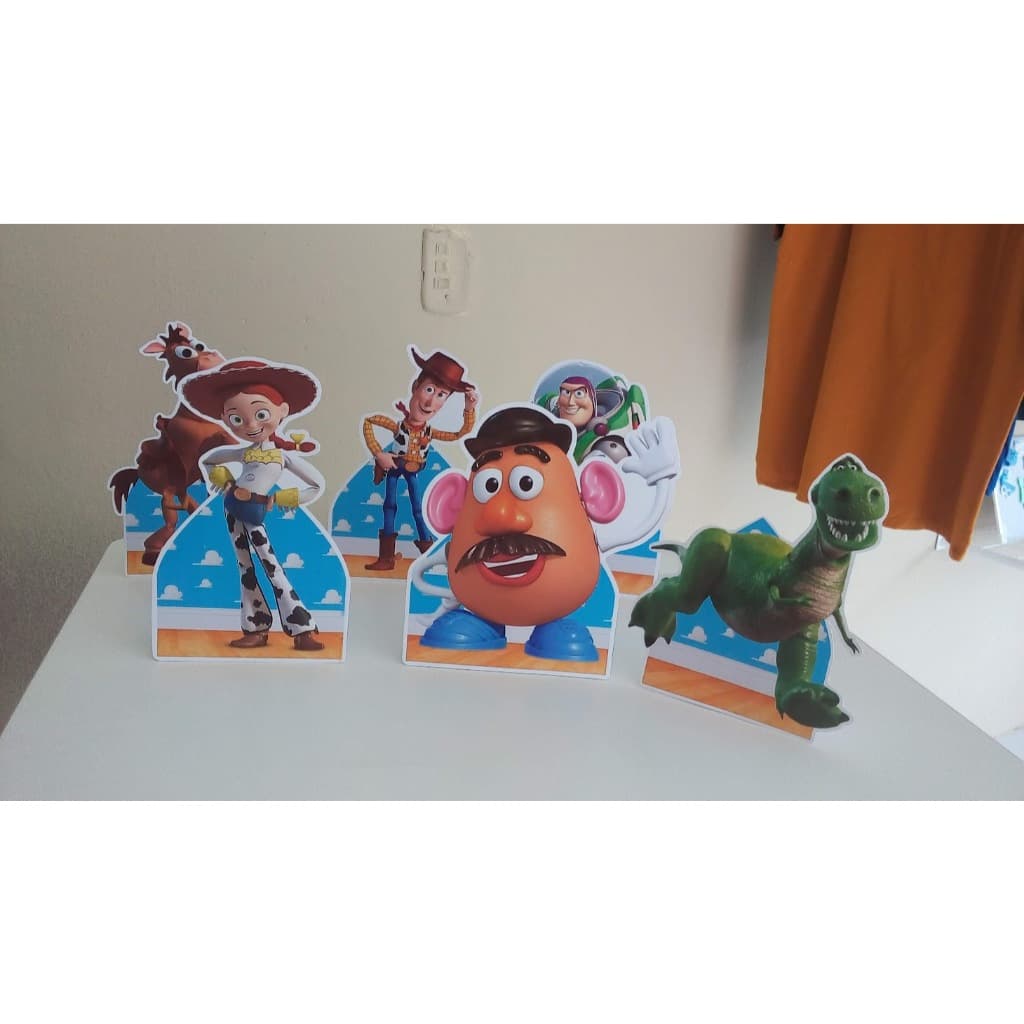 Kit 6 Display de Mesa Personalizado 20cm para Festa de Aniversário no Tema Toy Story - toy stoy