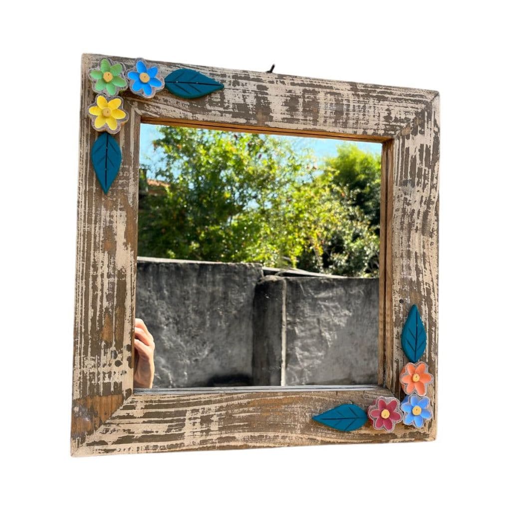 Moldura com Espelho Rústico em Madeira Artesanal Colonial Decorativo com Flores