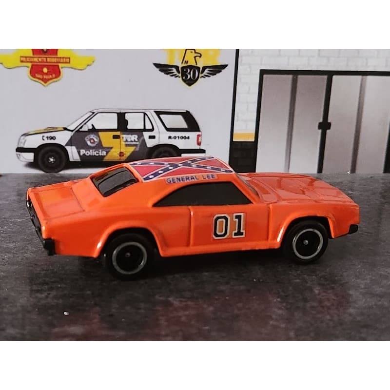 GENERAL LEE CHINA CUSTOM ESCALA 1.64 TAMANHO 7CM PRODUTO NOVO ACOMPANHA EMBALAGEM DE ACETATO NOVO CHINA NÃO HOT WHEELS