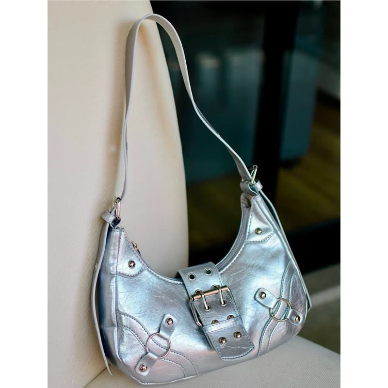 Bolsa Feminina Decorativa Plissada Com Rebite Simples E Versátil Preta , Crescente De Ombro Elegante Para Motocicleta