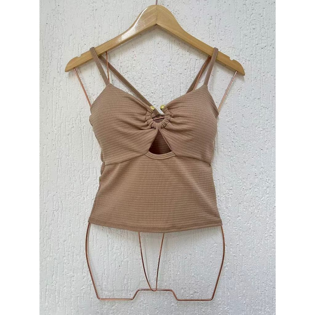 Blusa Camiseta Regata Cropped Decote em V Com Argola e Bojo Top Feminino Bubble Moda Gringa Blogueirinha