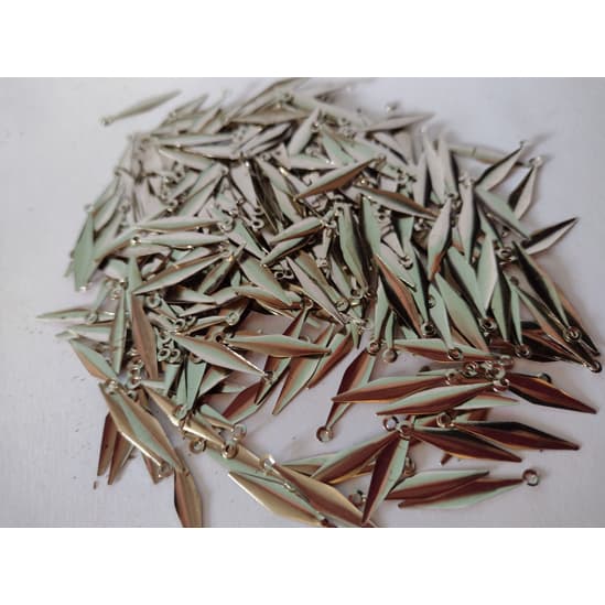Mini pingentes de metal misturados - 55g