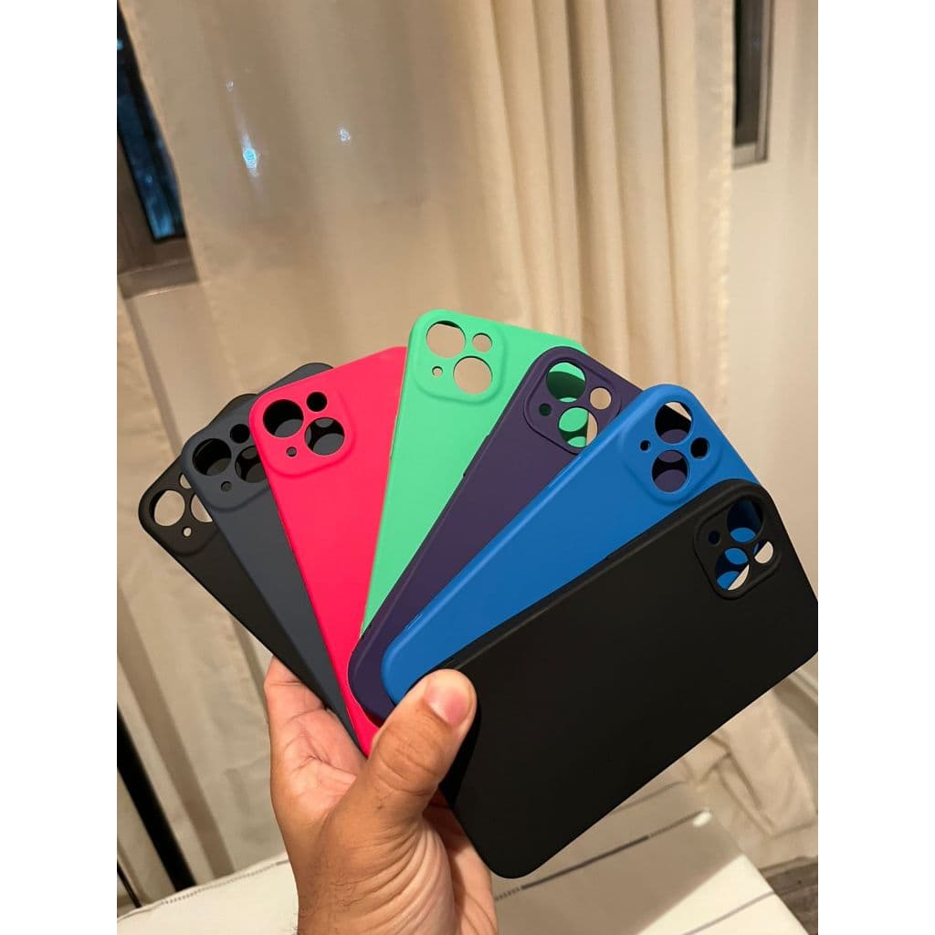 Capa Aveludada Premium para iPhone 13 – Proteção com Estilo