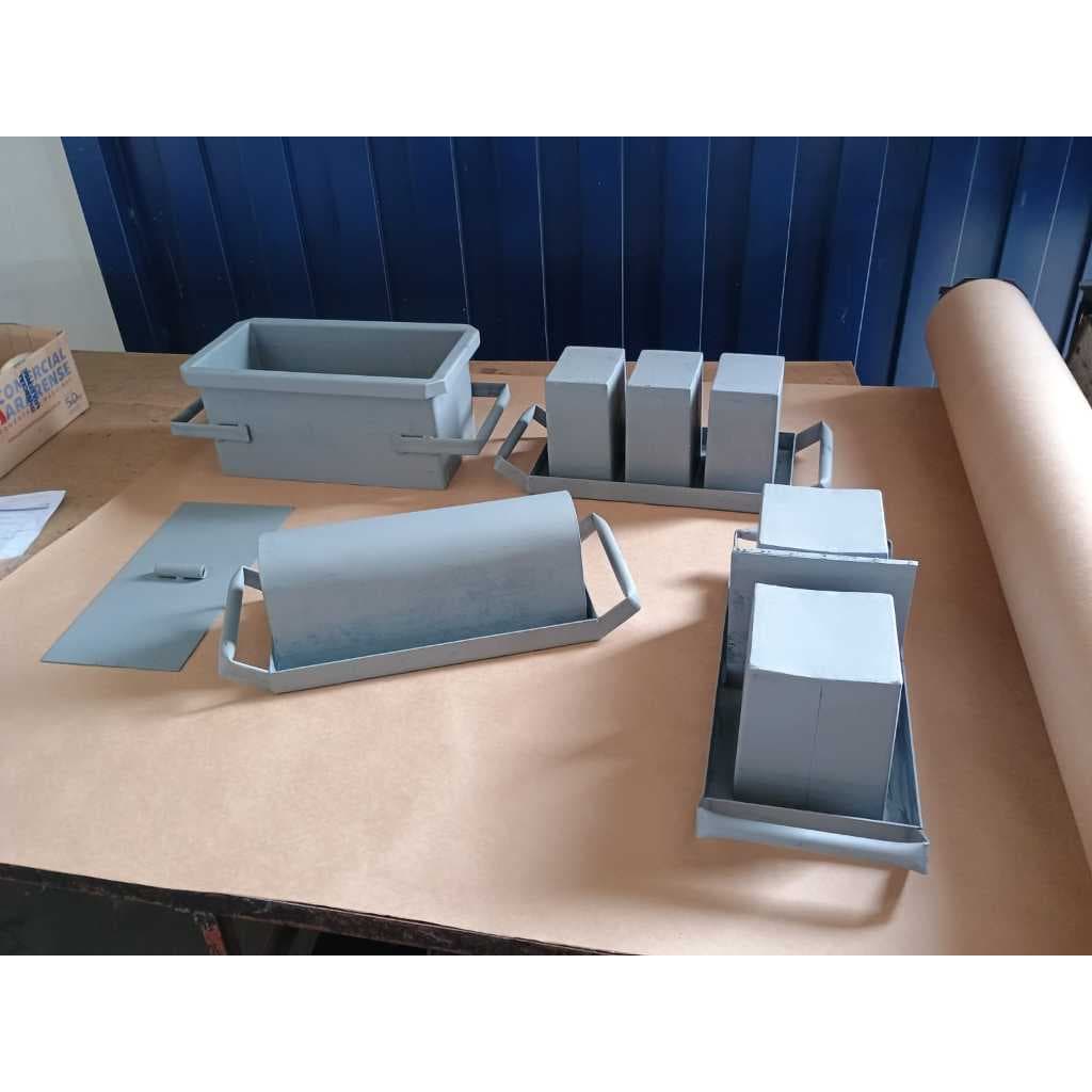 FORMA MANUAL AÇO PARA FABRICAÇÃO BLOCO, CANALETA E MEIO BLOCOS DE 20 DE 3 FUROS COM FUNDO FECHADO