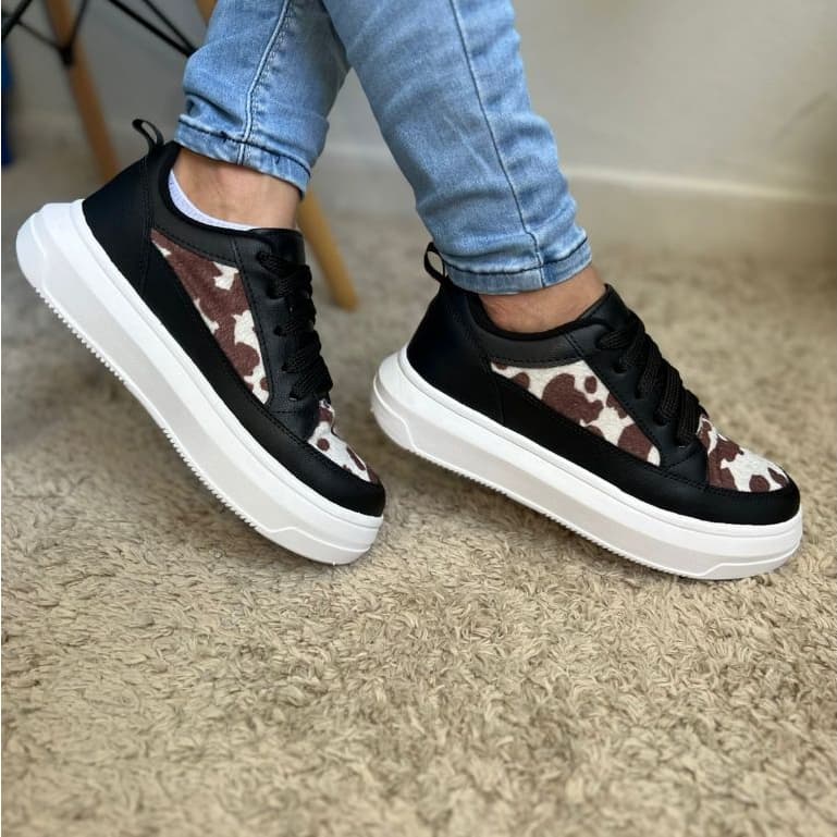 Tênis Flatform Feminino Estampa Vaquinha – Confortável, Moderno e Cheio de Estilo para Looks Casuais