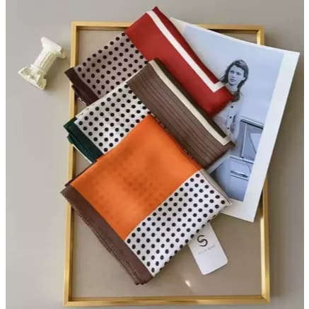 Lenço Cetim Nova Tendência Diversas Estampas  90x90