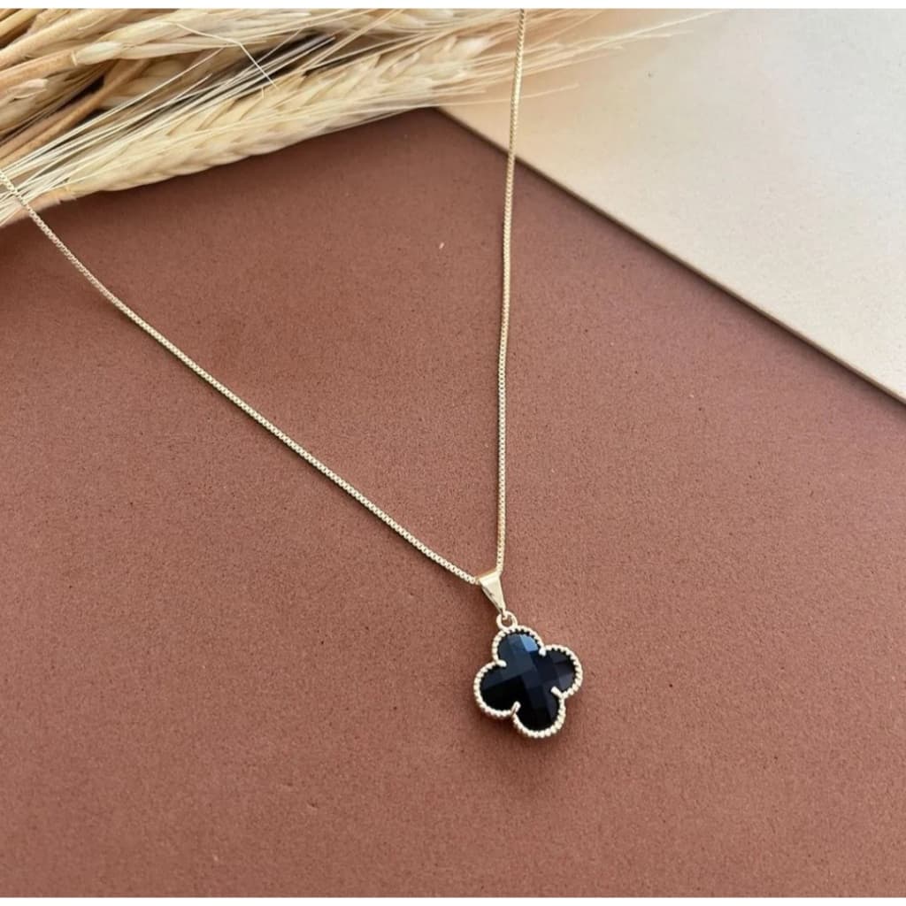 Colar Feminino Trevo da Sorte – Delicado e Elegante