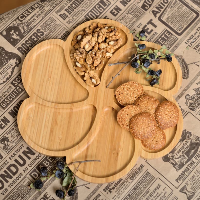 Petisqueira Gamela Tipo Bambu Mdf Flor Com 6 Espaços Para Servir Petiscos e Frios Multiuso e Decorativo