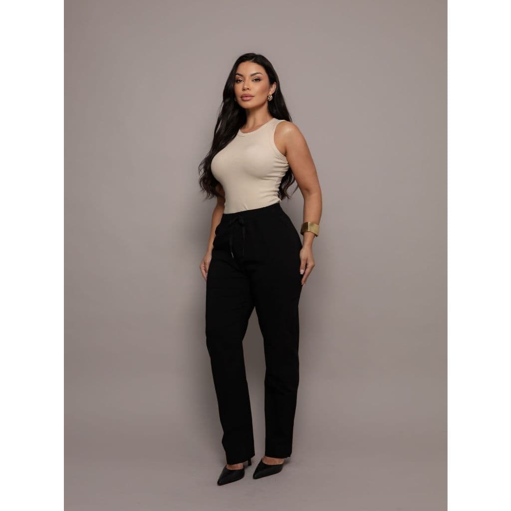 Calça Feminina Com Bolsos Elástico E Cordão Ajustável Básica