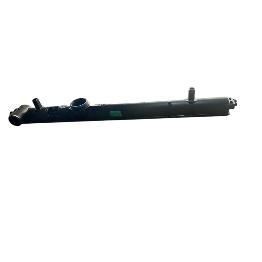 Caixa De Radiador S10 2012 A 2016 Bocal Superior 48mmx657mm Sem Bico De Retorno