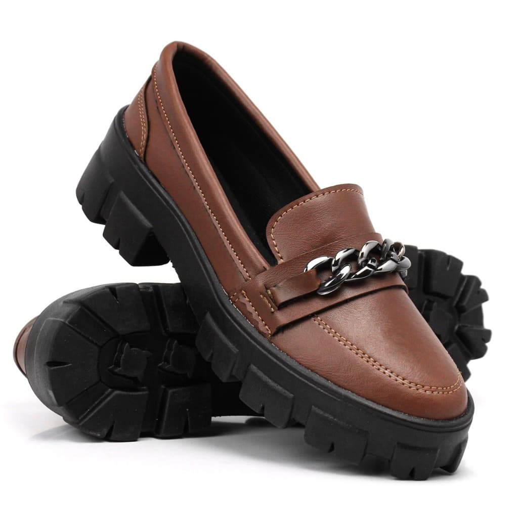 Mocassim Feminino Tratorado Bico Redondo com Enfeite Corrente