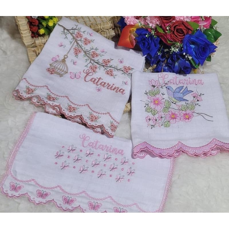 fraldas 70x70 panos de boca 35x35 toalhas 110x70 bordadas personalizadas com barrinha bordadas+desenho