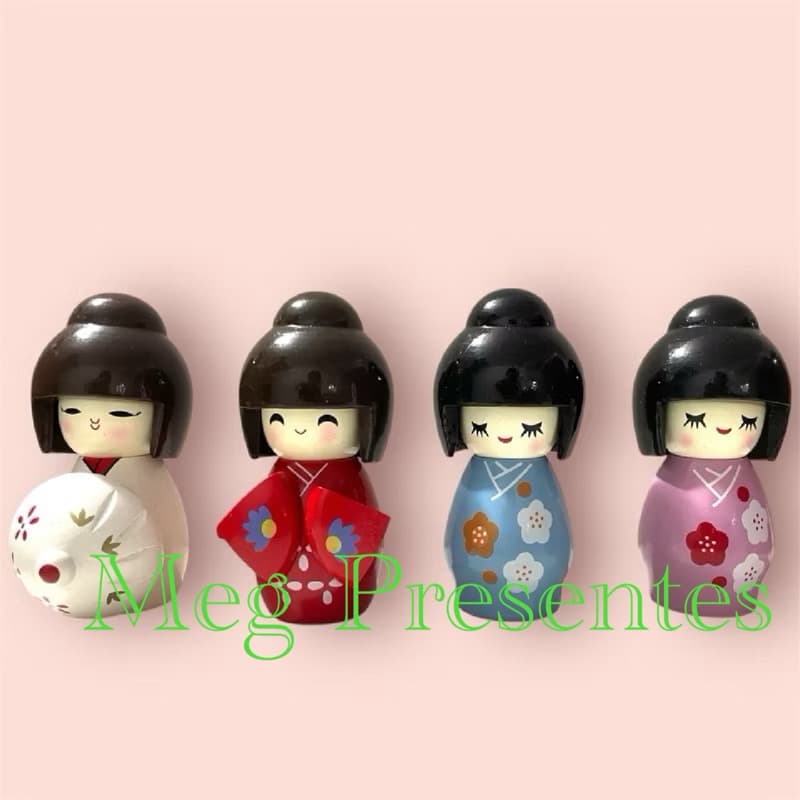 Enfeite Boneca Japonesa Kokeshi de Madeira 8 cm