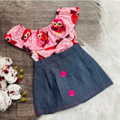 Conjunto para Bebês Cropped e Saia / Tamanho Único Veste de 03 a 06 Meses