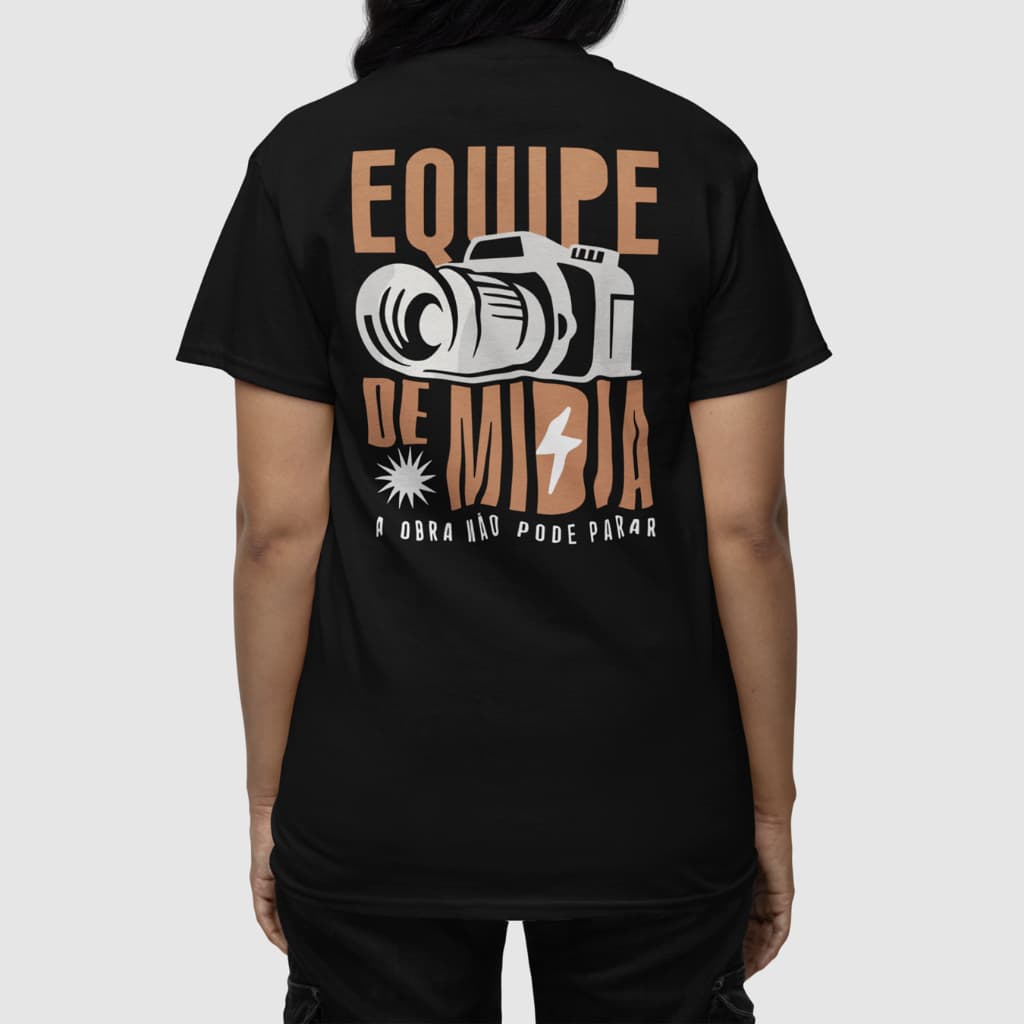 Camiseta Streetwear Unissex Equipe de Mídias Modelo: Câmera can – Estilo e Fé com Propósito