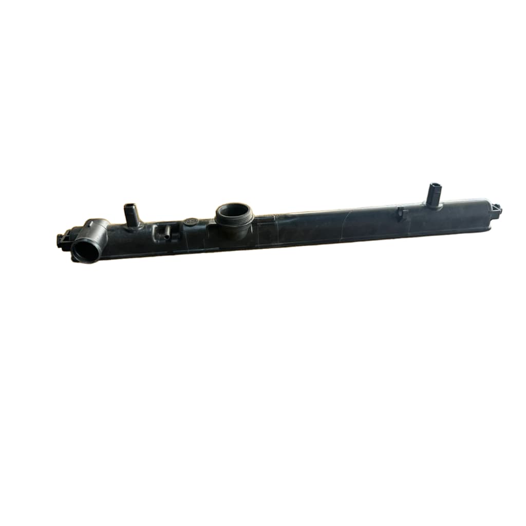 Caixa De Radiador S10 2012 A 2016 Bocal Superior 48mmx657mm Com Bico De Retorno