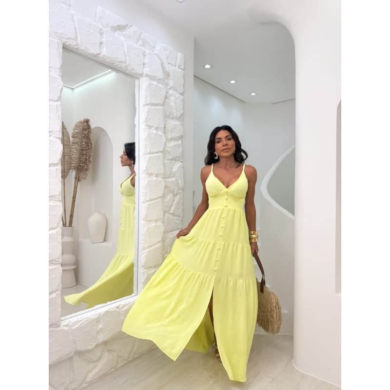 Vestido longo com alça regulável e botões em detalhes