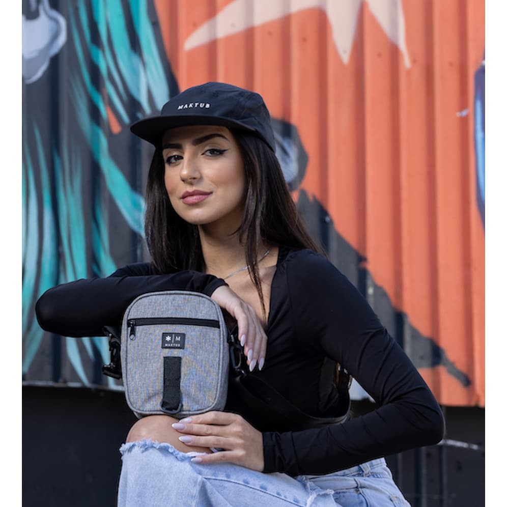 Shoulder Bag Maktub Edge Cinza 18 x 14 x 4 cm com 3 Bolsos