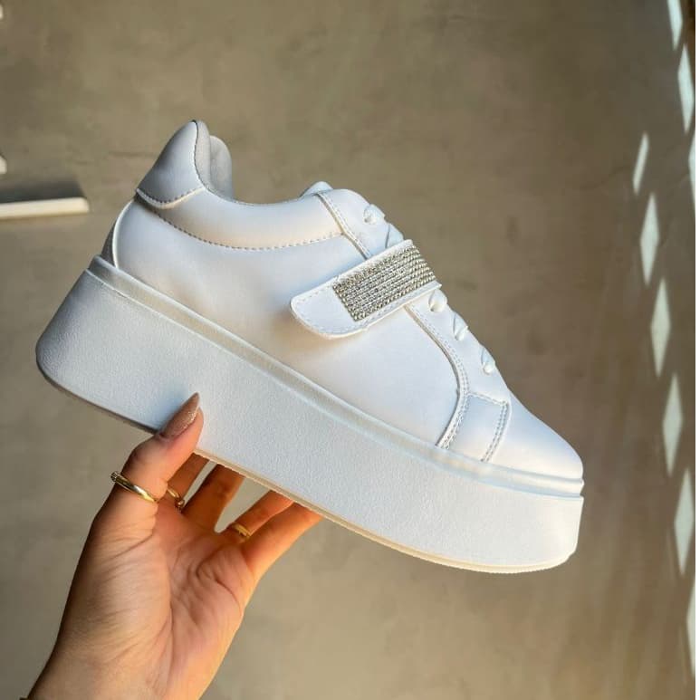 Tênis Feminino Casual Branco Plataforma Sola Alta com Tira de Strass Moda Blogueira Original Confort
