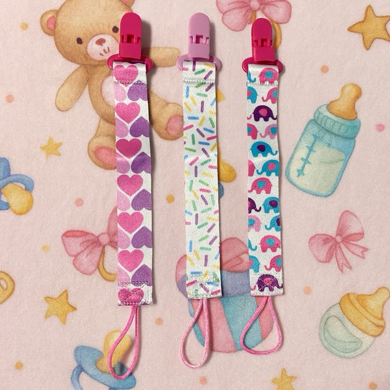 Kit 3 Prendedor de Chupeta Bico para Menina com Presilha e Cordão Feminino