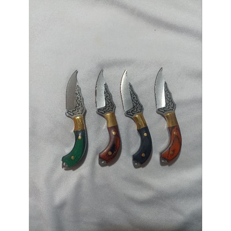 Mini Faca Mongol 9,5cm Cabeça De Cobre Em Relevo C/Bainha De Couro