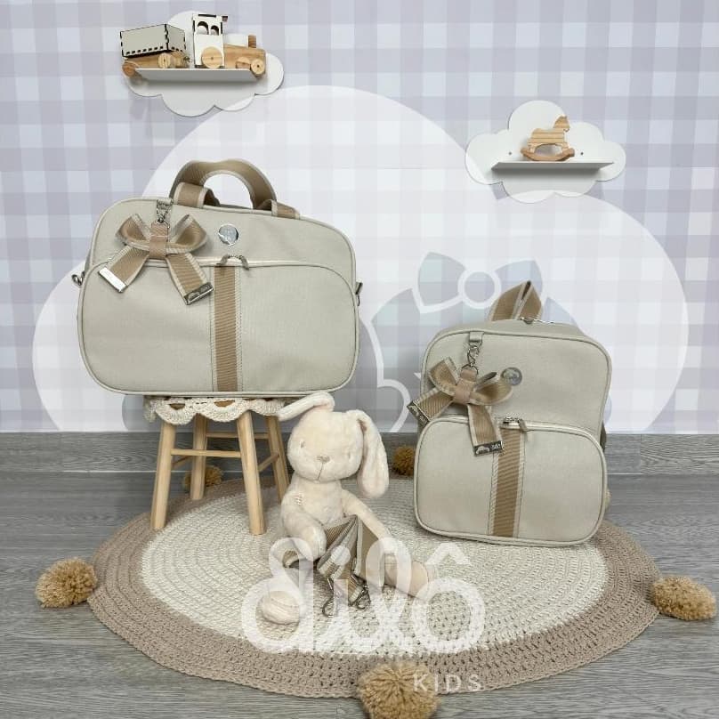 Kit de bolsas maternidade Requinte, em 2 peças menina e menino. Bolsas Dilô Kids.