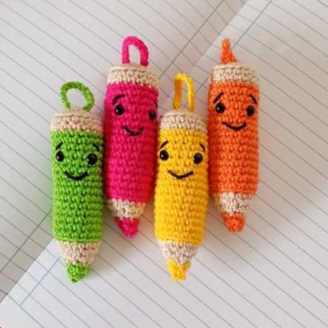Kit 4 Lápis de Crochê Amigurumi Decorativos + Cachepot | Presente Dia dos Professores | Chaveiro Personalizado