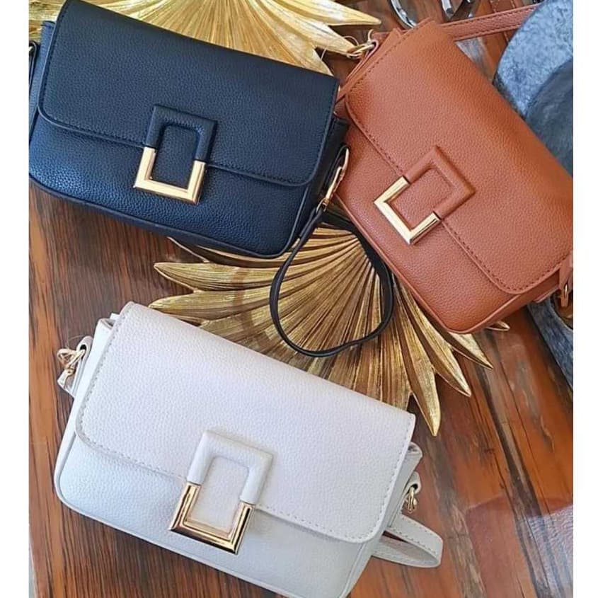 Bolsa Transversal e Tira Colo Elegante 2 Alças Detalhes em Dourado Espaçosa Perfeita Para Qualquer Ocasião 2025/2026
