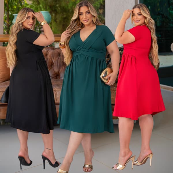 Vestido Plus Size Bolso Soltinho Manga Curta Cintura Alta Gola V Trançado