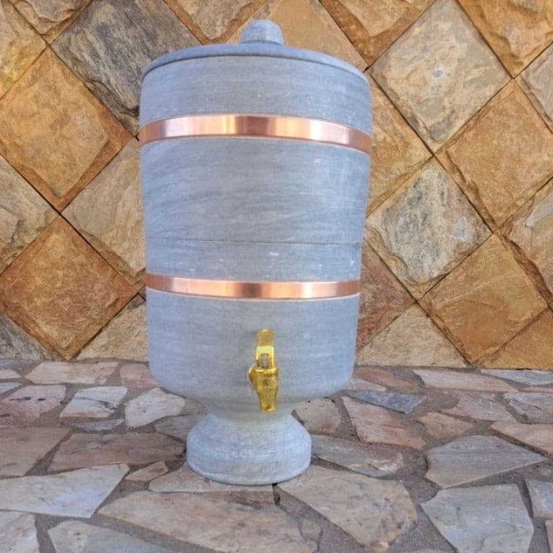 Filtro De Pedra 10lts  com torneira e velas de brinde